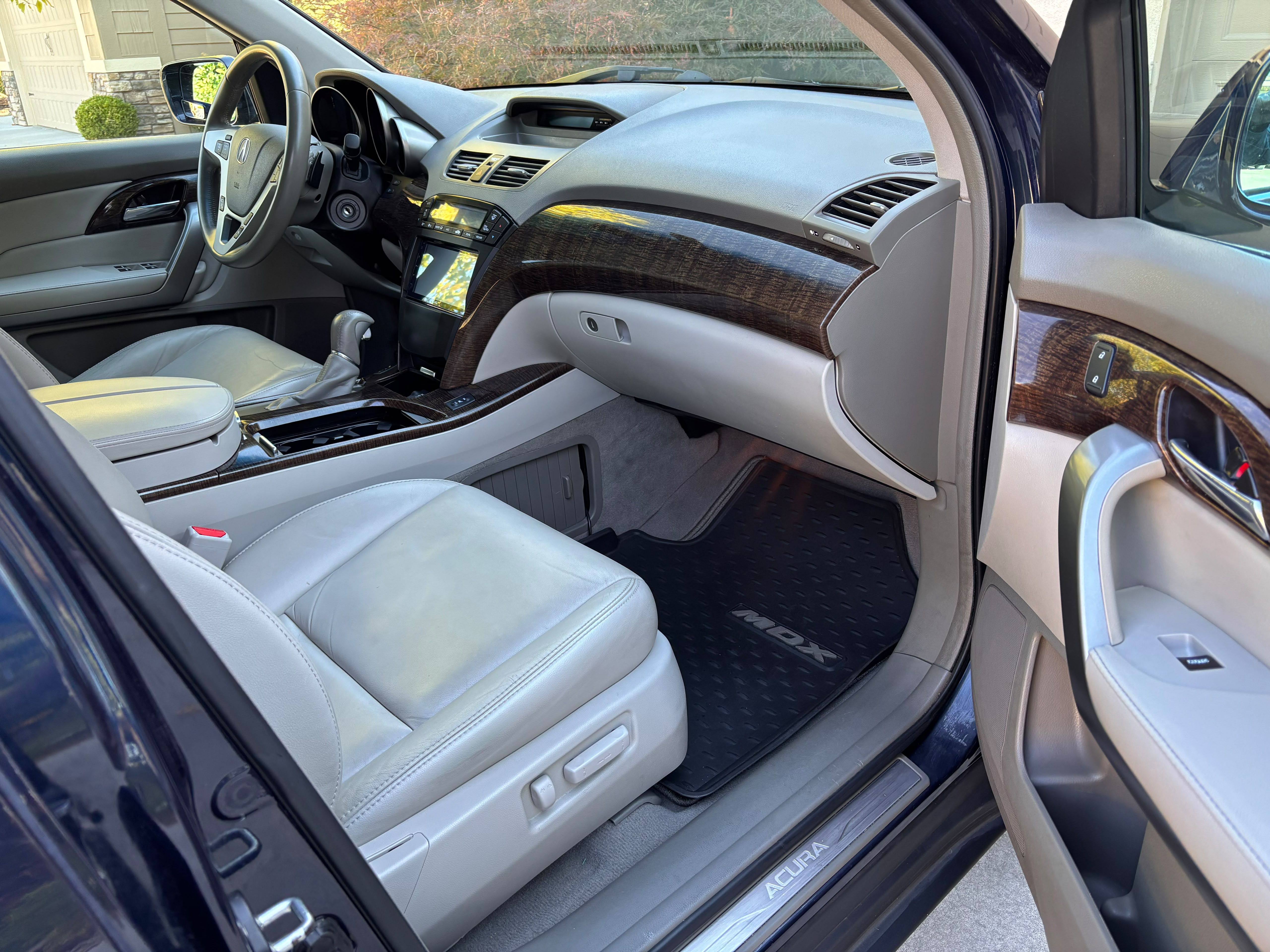 Used 2011 Acura MDX AWD/4WD image 13