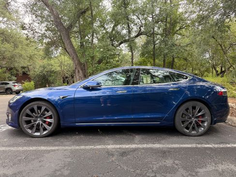 Used 2020 Tesla Model S Performance AWD/4WD image 1