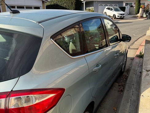 Used 2013 Ford C-MAX SEL image 12