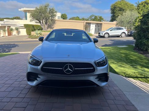 Used 2021 Mercedes-Benz E 450 Cabriolet image 4