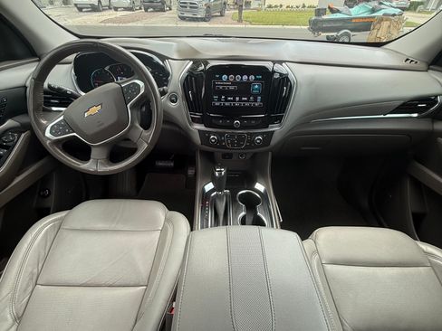 Used 2018 Chevrolet Traverse Premier w/ Driver Confidence II Package image 11