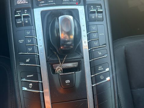 Used 2016 Porsche Macan S image 8