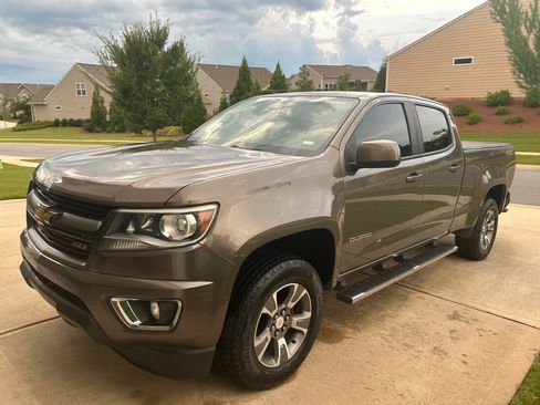 Used 2015 Chevrolet Colorado Z71 AWD/4WD image 1