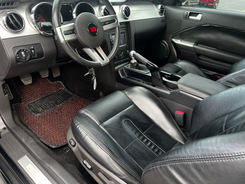 Used 2005 Ford Mustang GT Premium image 43