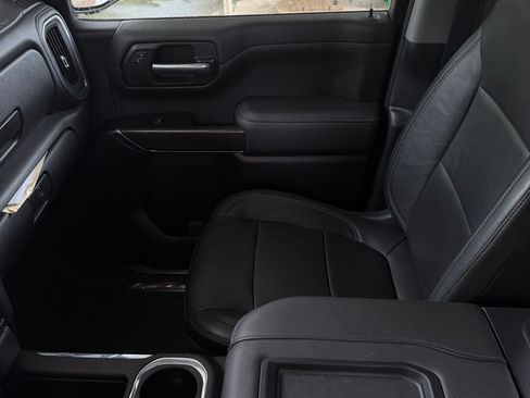 Used 2019 Chevrolet Silverado 1500 LTZ w/ LTZ Plus Package AWD/4WD image 10