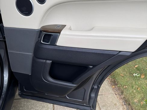 Used 2016 Land Rover Range Rover Sport Supercharged image 16