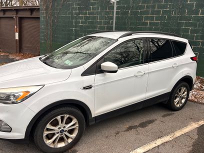Used 2017 Ford Escape SE w/ Equipment Group 201A