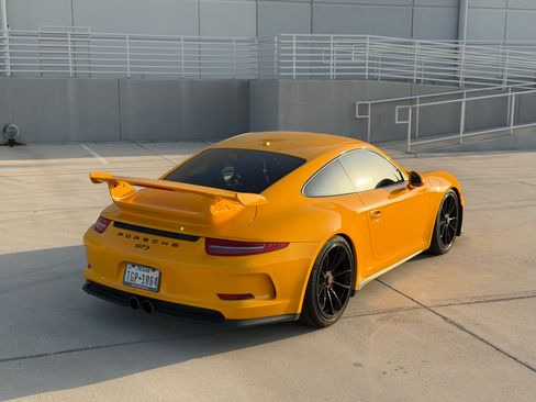 Used 2015 Porsche 911 GT3 RWD image 1