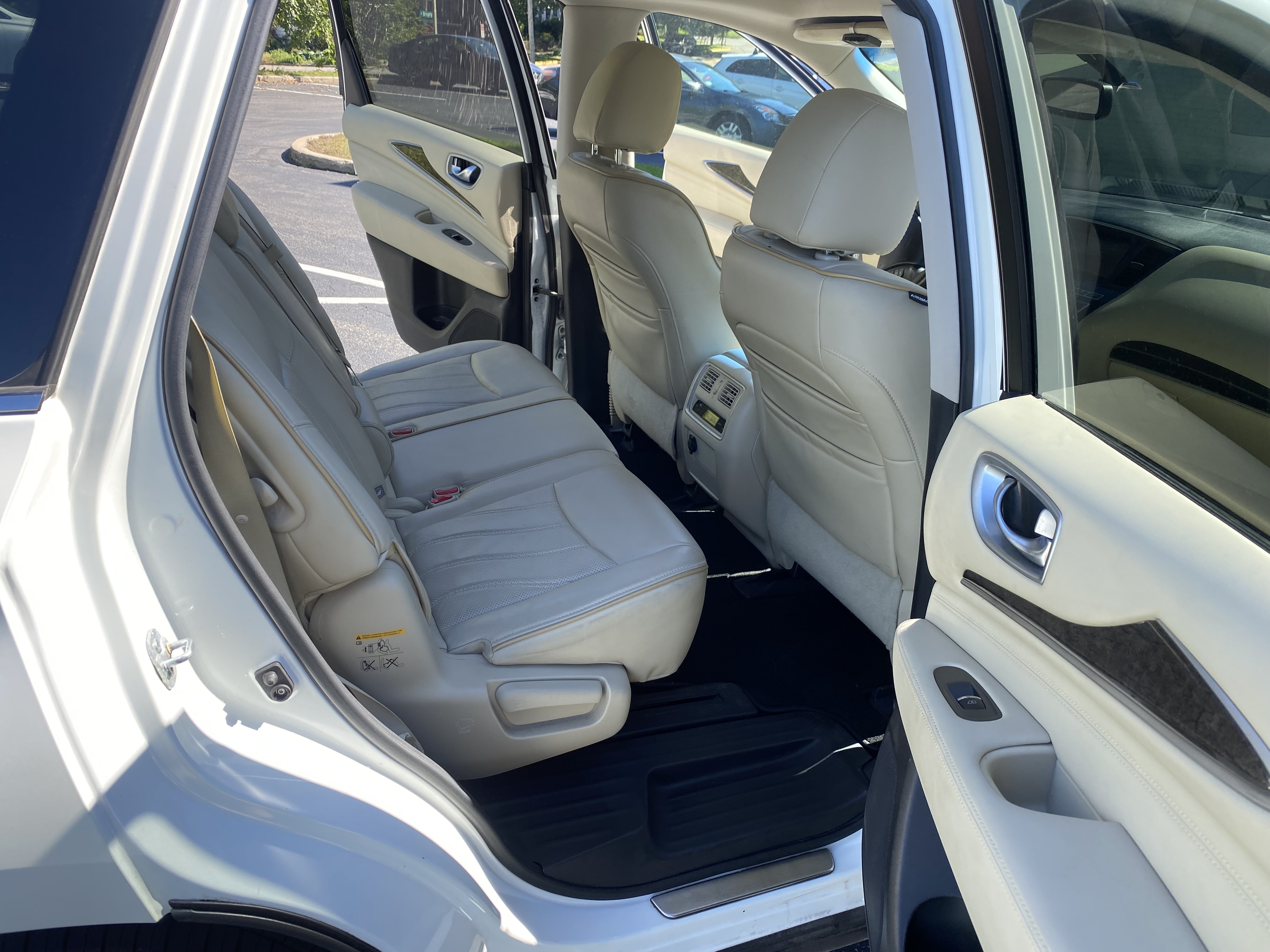 Used 2015 INFINITI QX60 FWD w/ Premium Package image 15