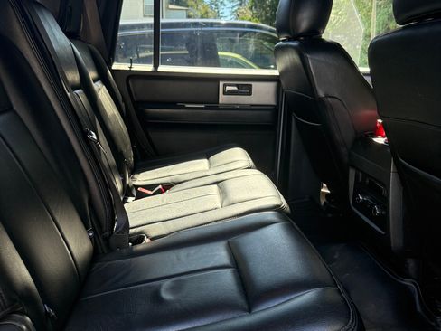 Used 2017 Ford Expedition XLT AWD/4WD image 5