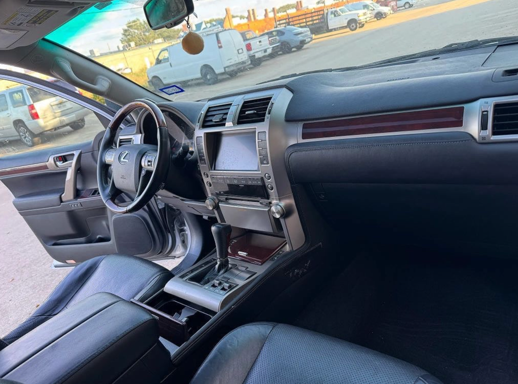 Used 2011 Lexus GX 460 w/ Comfort Plus Pkg AWD/4WD image 9