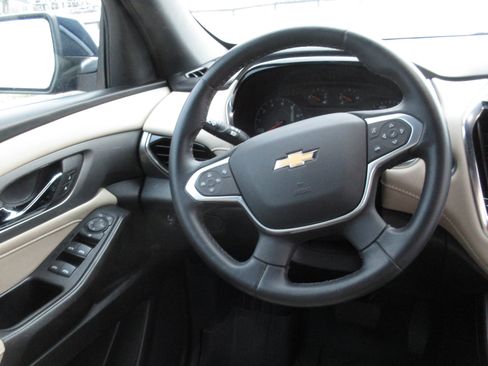 Used 2023 Chevrolet Traverse LT w/ LPO, Floor Liner Package FWD image 22