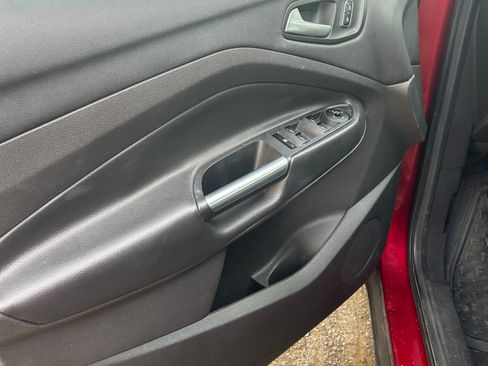 Used 2015 Ford Escape SE FWD image 12