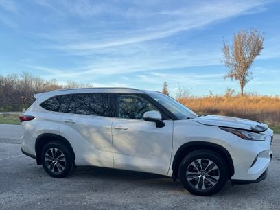 Used 2021 Toyota Highlander XLE
