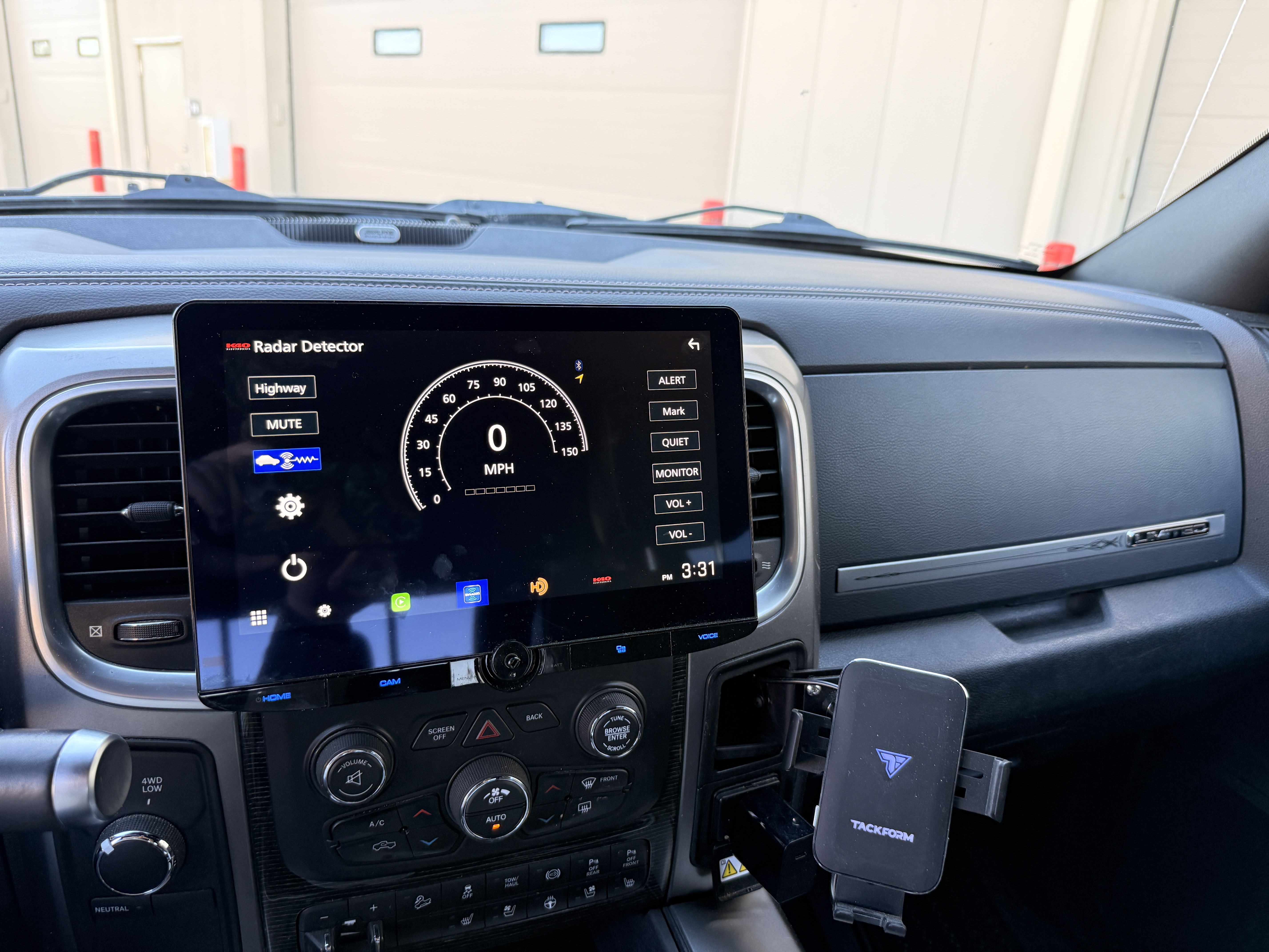 Used 2017 RAM 2500 Limited AWD/4WD image 9