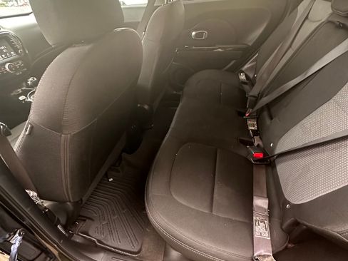 Used 2018 Kia Soul + w/ Audio Package FWD image 13