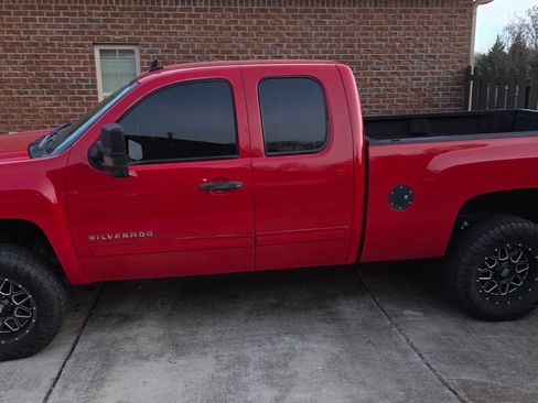 Used 2011 Chevrolet Silverado 1500 LT w/ All-Star Edition image 2