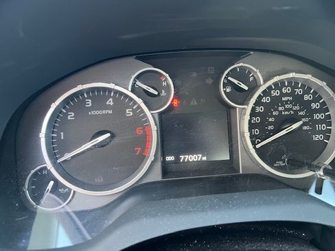 Used 2016 Toyota Tundra SR5 w/ TRD Off Road Package image 12