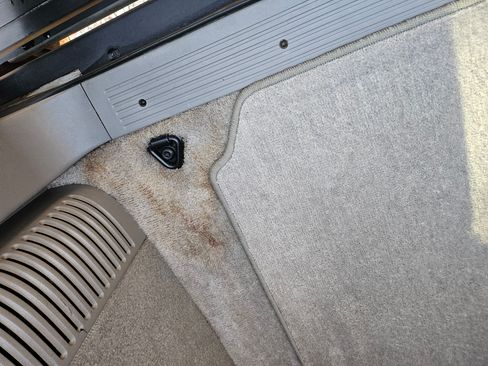 Used 1999 Chevrolet Tahoe Z71 w/ Comfort & Security Pkg image 19