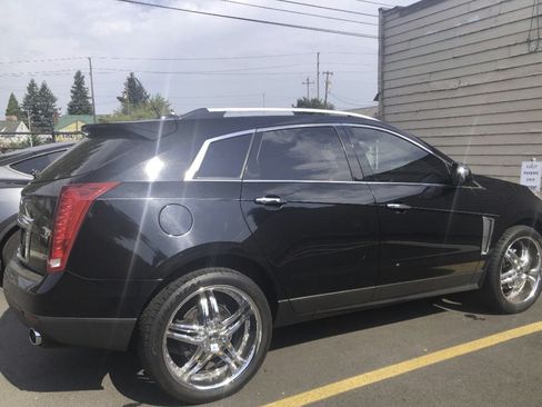 Used 2015 Cadillac SRX Luxury image 9