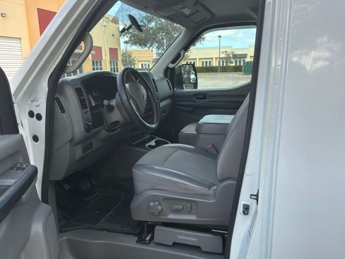 Used 2014 Nissan NV 2500 SV w/ V6 Appearance Package image 6