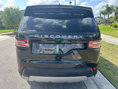 Used 2020 Land Rover Discovery HSE image 5