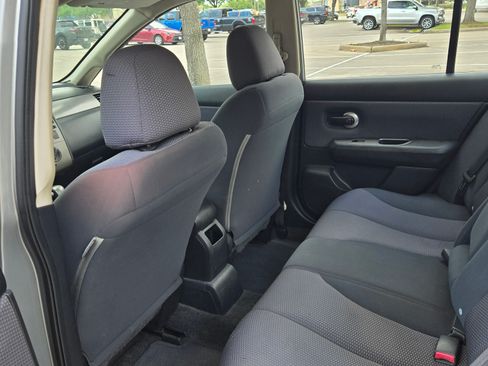 Used 2007 Nissan Versa SL w/ Convenience Pkg image 10