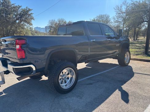 Used 2020 Chevrolet Silverado 2500 LTZ w/ LTZ Texas Edition image 10