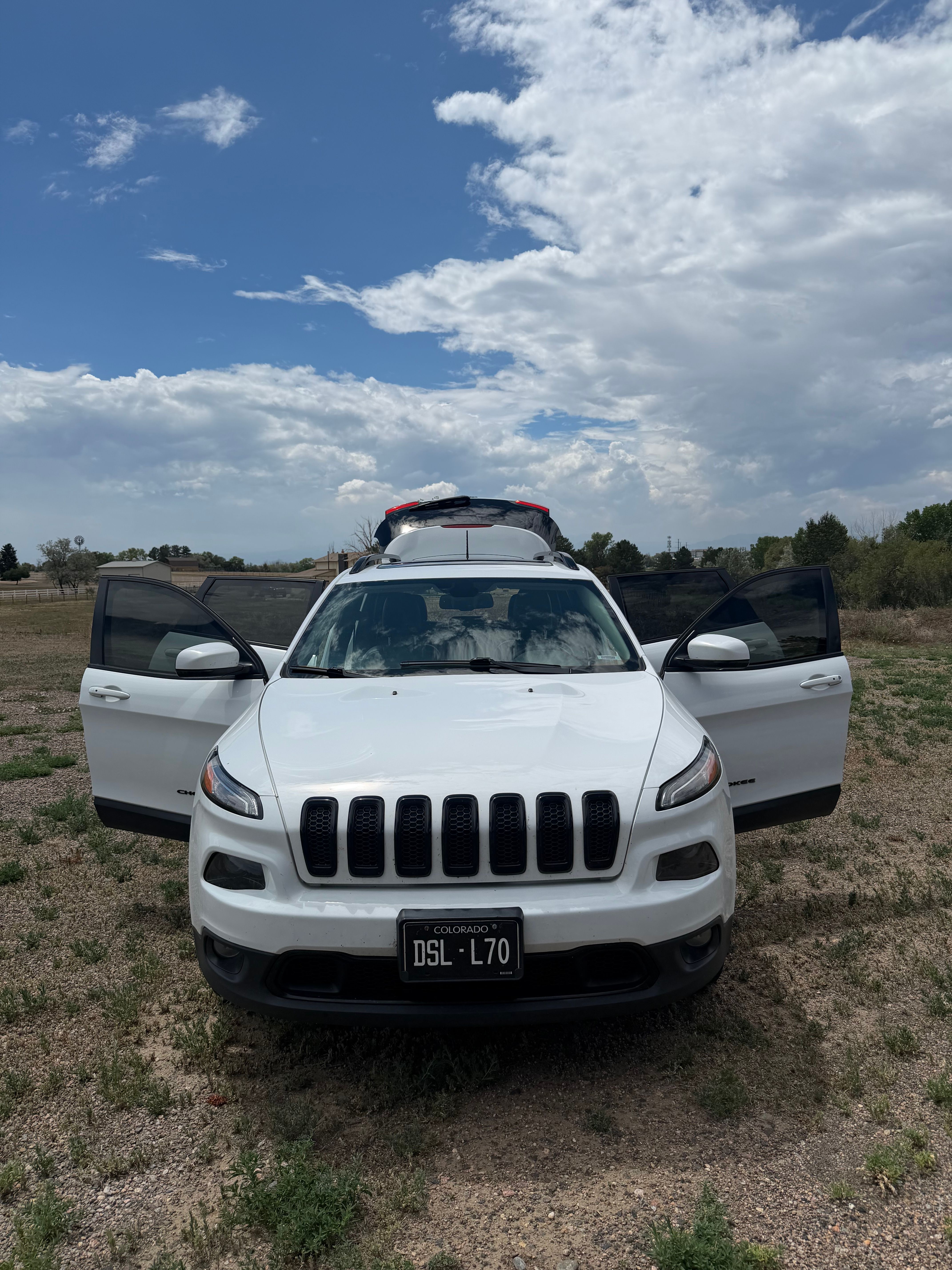 Used 2017 Jeep Cherokee High Altitude AWD/4WD image 2