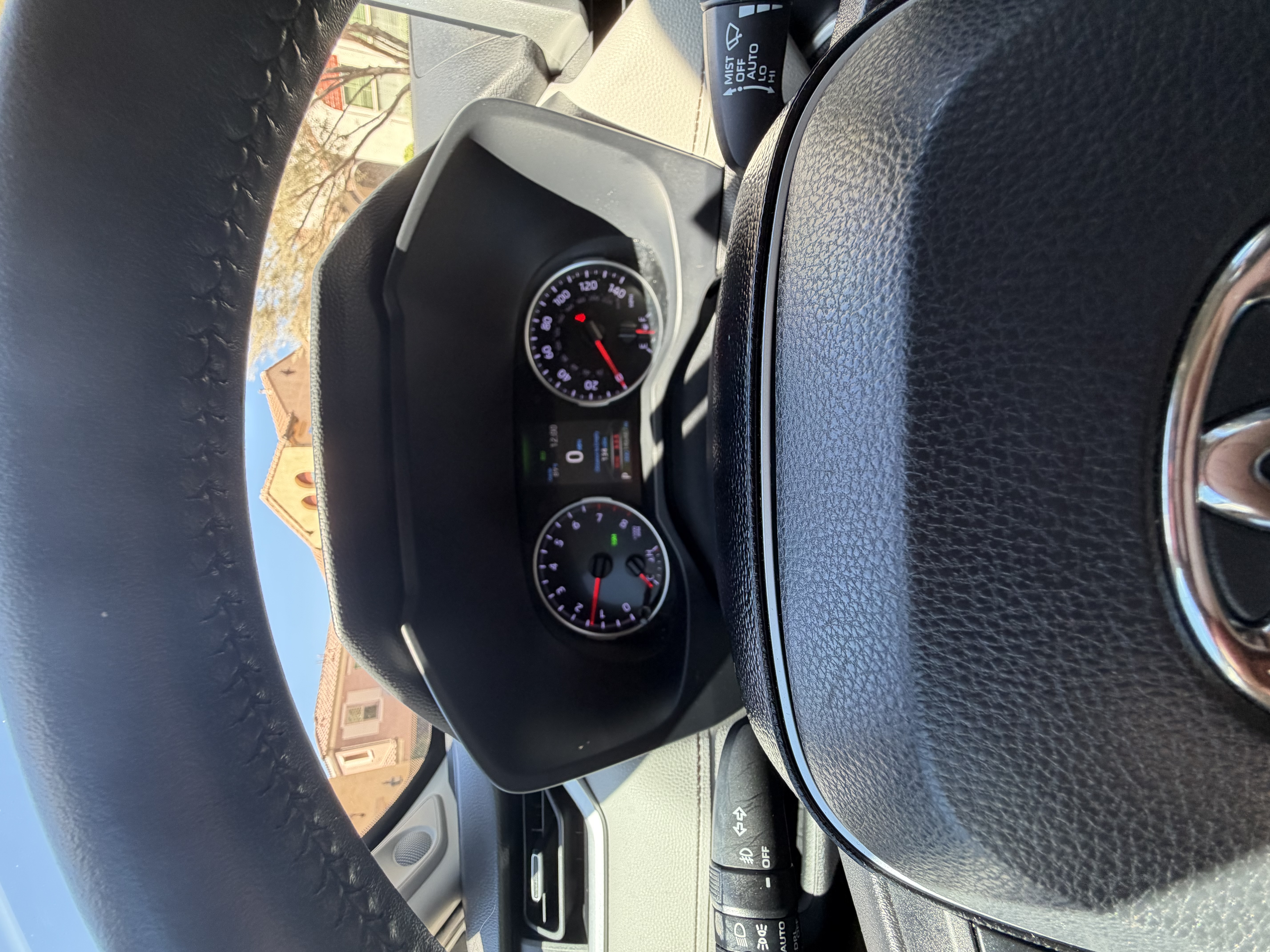 Used 2021 Toyota RAV4 XLE Premium AWD/4WD image 10
