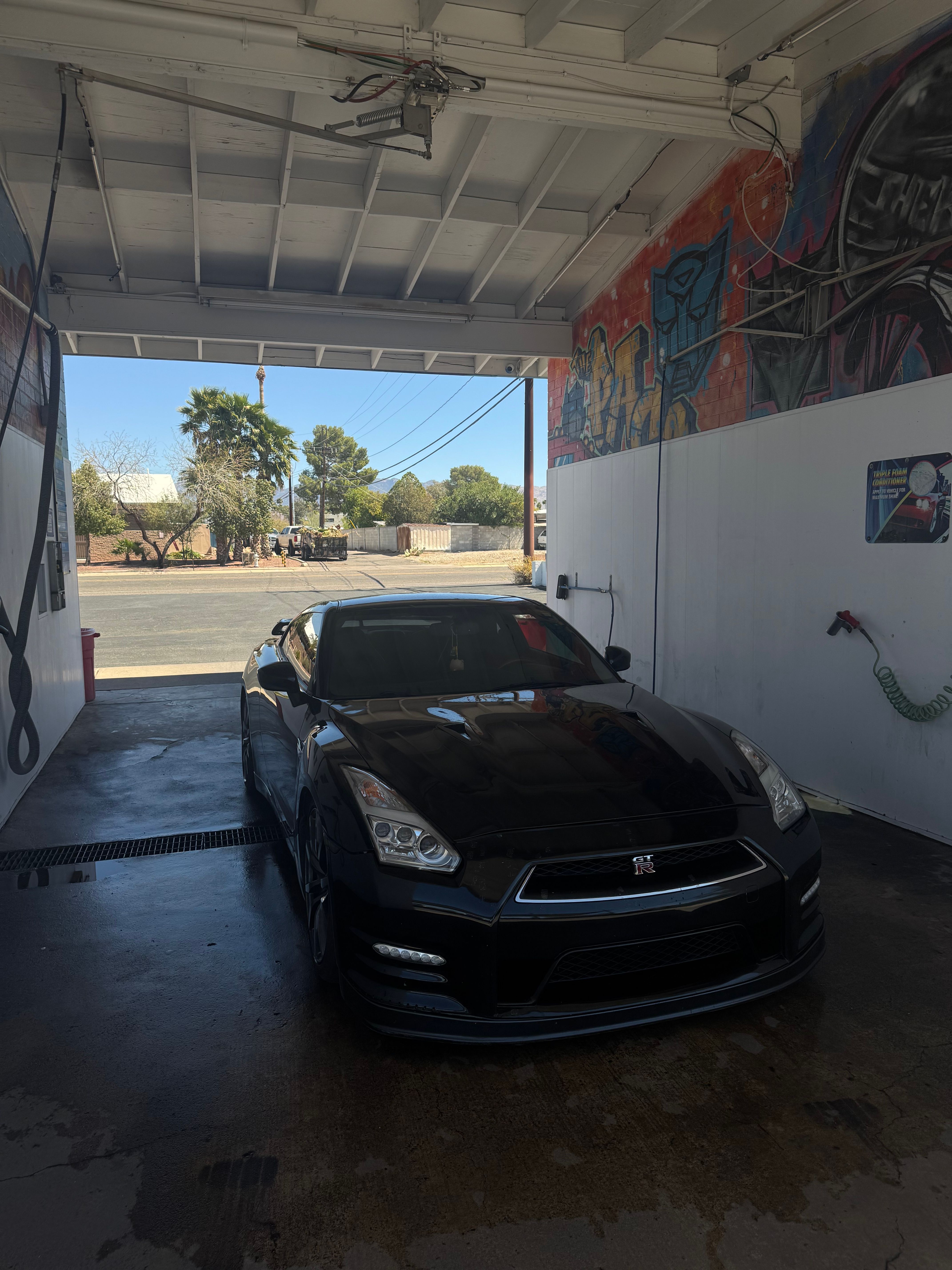 Used 2014 Nissan GT-R Premium w/ Premium Interior Package AWD/4WD image 11