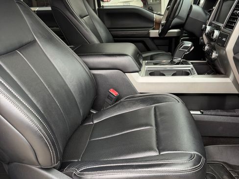 Used 2019 Ford F150 Lariat w/ Equipment Group 502A Luxury image 9