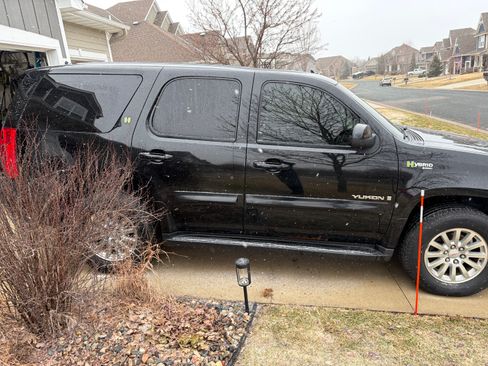 Used 2008 GMC Yukon 4WD Hybrid image 2