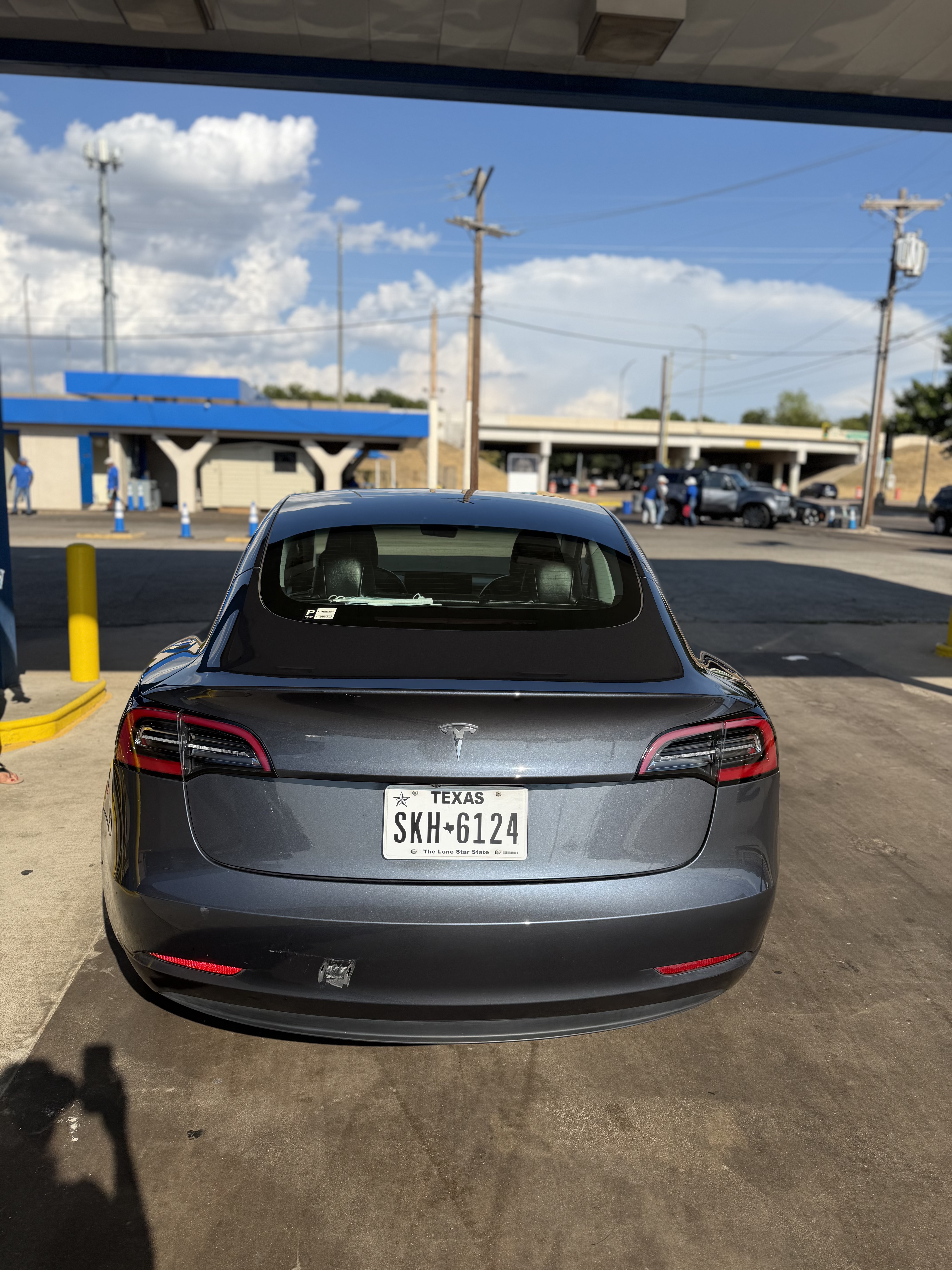 Used 2023 Tesla Model 3 Standard Range RWD image 8