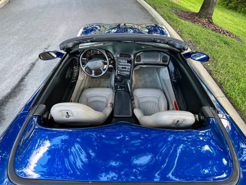 Used 2003 Chevrolet Corvette Convertible w/ Preferred Equipment Group1 image 9