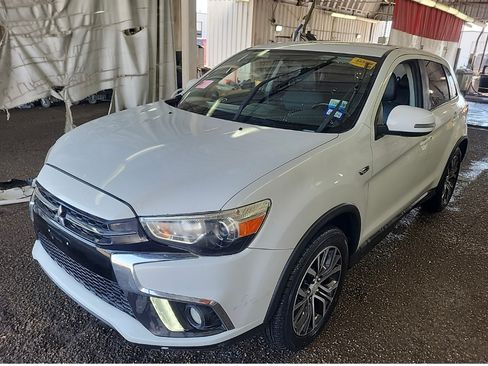 Used 2018 Mitsubishi Outlander Sport SE image 1