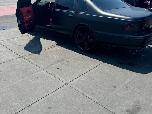 Used 1995 Chevrolet Impala SS RWD image 4