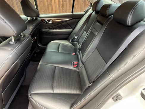Used 2015 INFINITI Q50 Sport w/ Deluxe Touring Package image 9