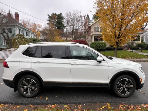 Used 2018 Volkswagen Tiguan SEL image 8