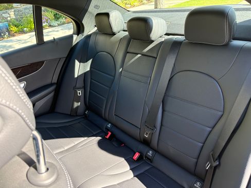 Used 2018 Mercedes-Benz C 300 Sedan image 11