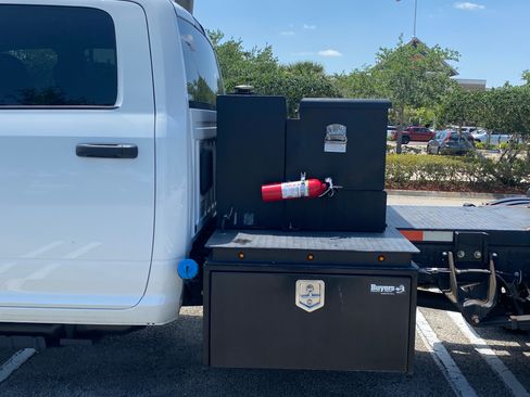 Used 2022 RAM 5500 Tradesman w/ Chrome Appearance Group image 6