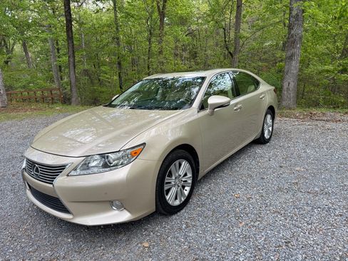Used 2015 Lexus ES 350 w/ Premium Package FWD image 8