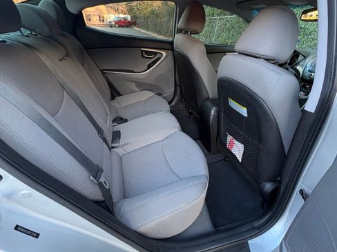 Used 2013 Hyundai Elantra GLS image 8