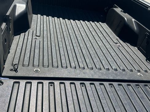 Used 2015 Toyota Tacoma 4x4 Access Cab V6 w/ SR5 Package image 11