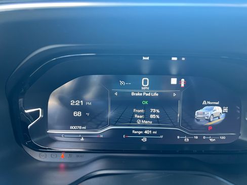 Used 2022 GMC Yukon XL Denali image 12