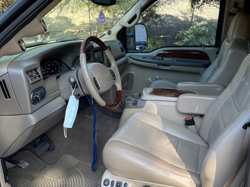 Used 2002 Ford Excursion Limited AWD/4WD image 9