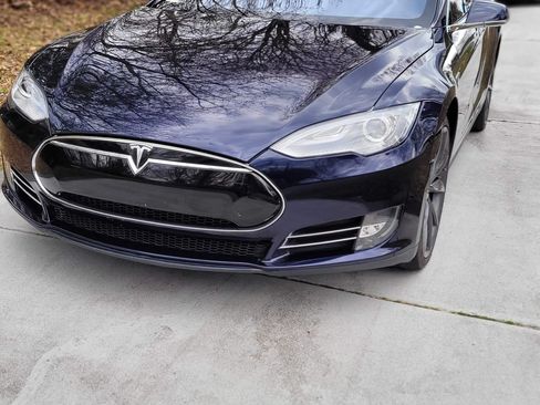 Used 2013 Tesla Model S Performance image 5