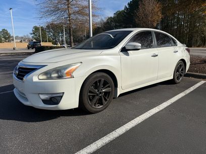 Used 2015 Nissan Altima 2.5 SL w/ Technology Package