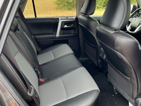 Used 2018 Toyota 4Runner SR5 Premium AWD/4WD image 12