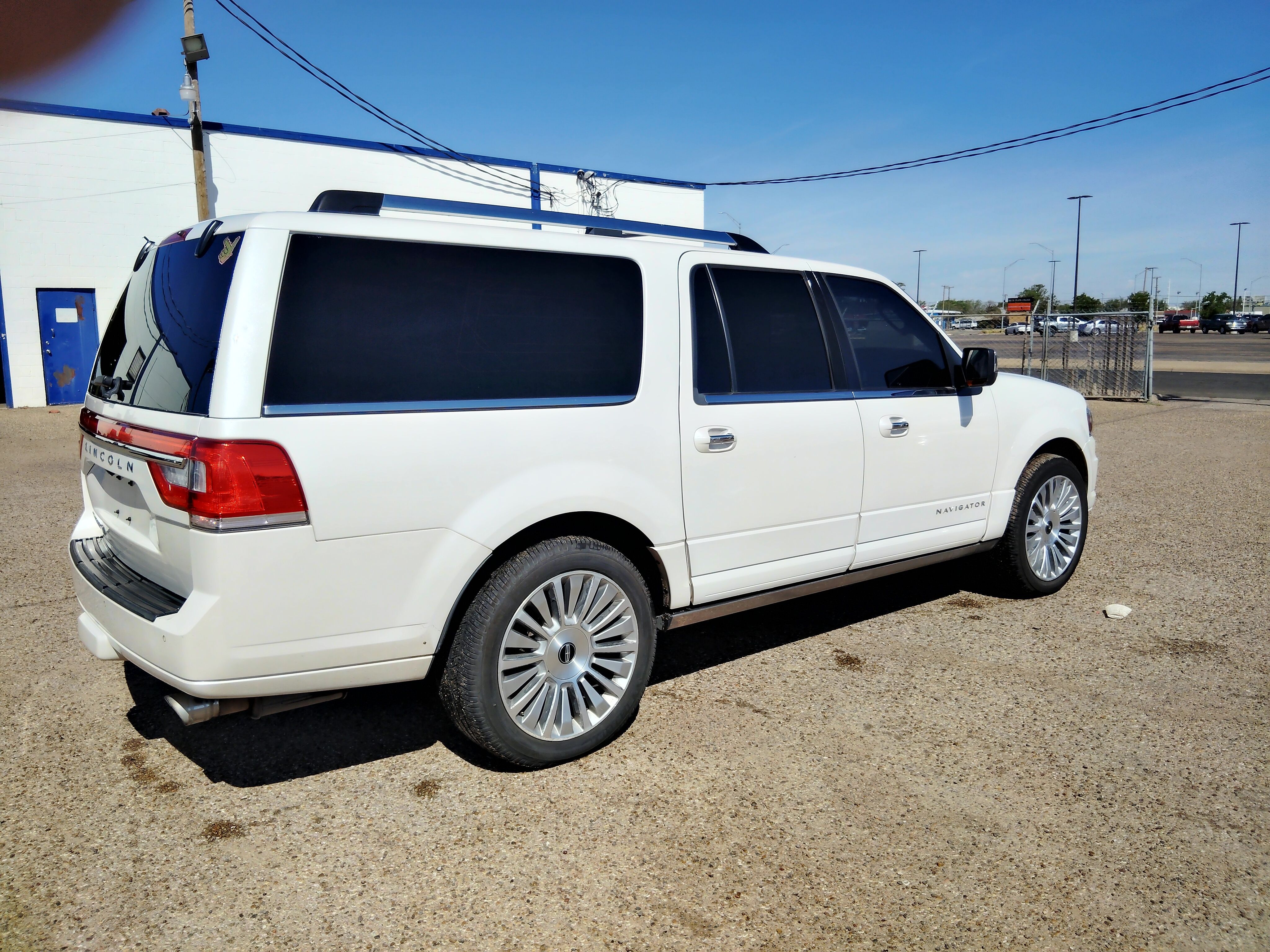 Used 2017 Lincoln Navigator L Reserve AWD/4WD image 9